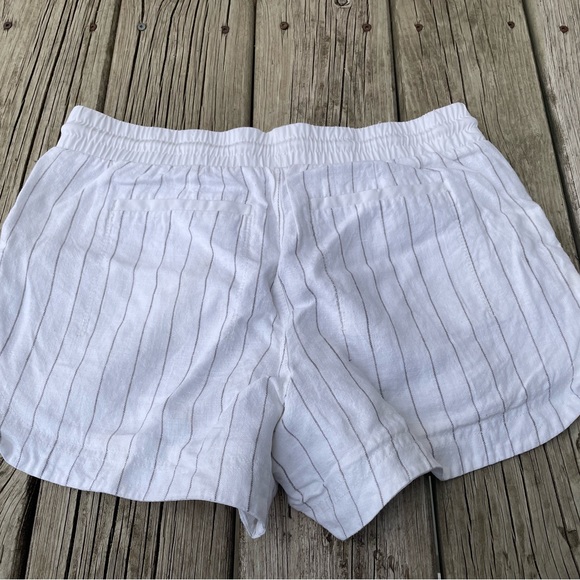 Athleta women’s white and gray striped shorts Sz 8 - Picture 4 of 6